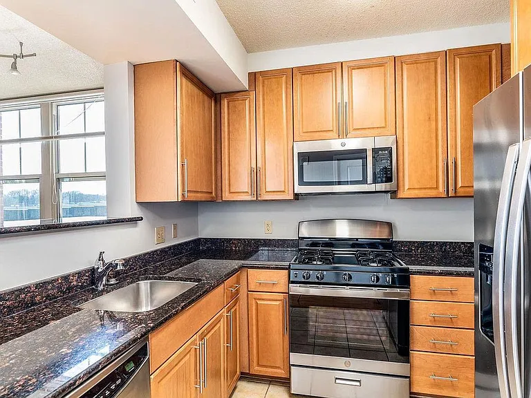 11760 Sunrise Valley Dr #803 — Photo 10
