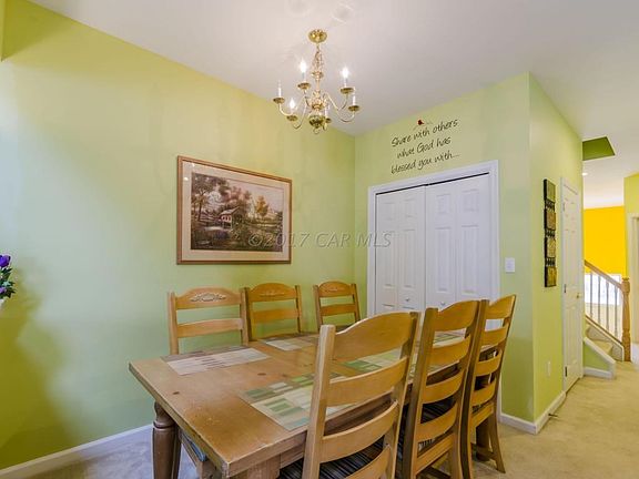 3 Eating Area