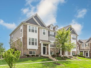 1134 E Bauer Rd, Naperville, IL 60563