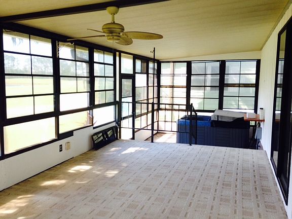 4th image of 2244 Pier Dr.