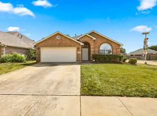8900 San Joaquin Trl, Fort Worth, TX 76118