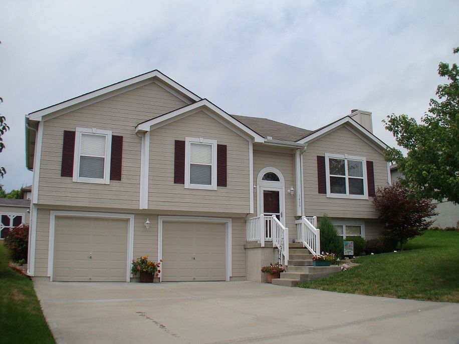 1st image of 1409 NW Nolan Dr