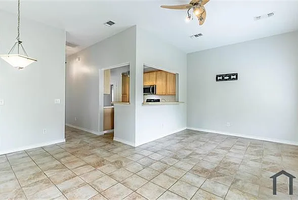 1600 Franklin Ave — Photo 9
