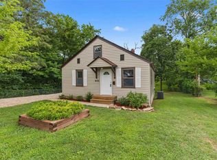 401 Lakeview Dr, Warrenton, MO 63383
