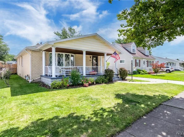 81 Alaska St, Cheektowaga, NY 14206