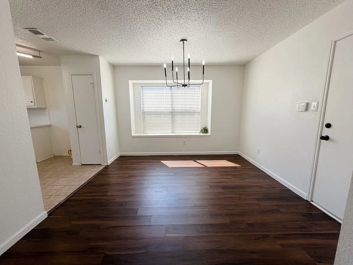 3 bed, 1475 sqft, $2,500 — Photo 3