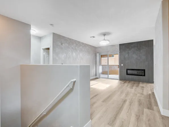 1713 Sky Of Red Dr Unit 203, Las Vegas, NV 89128