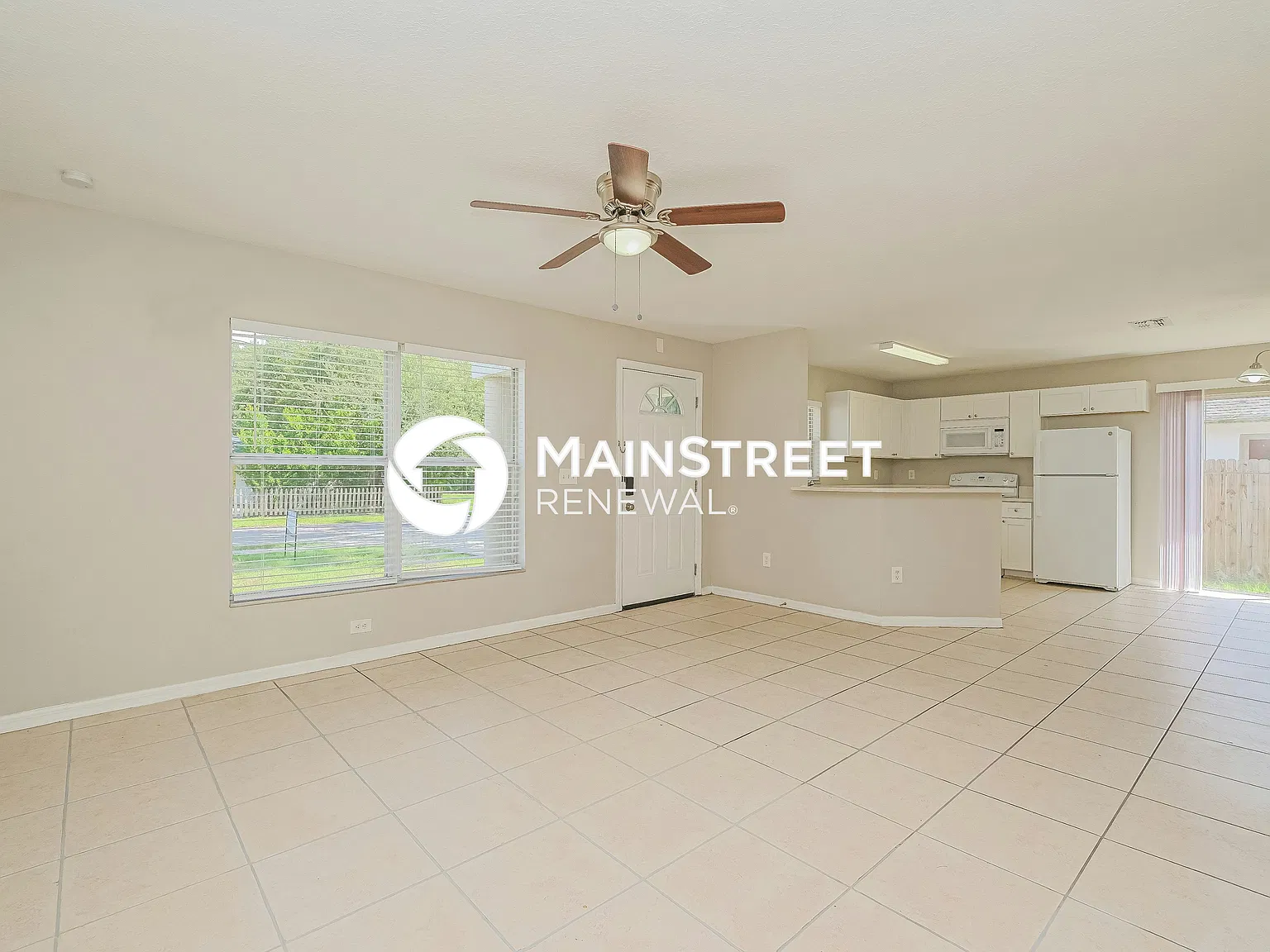 2627 E Chelsea St — Photo 3