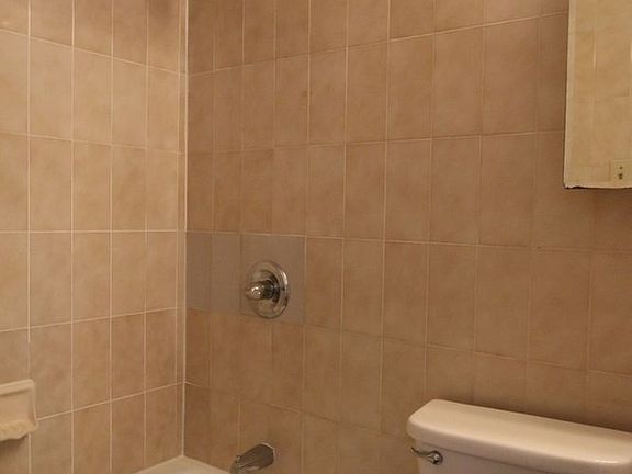 5th image of 121 E 12th St APT 3C