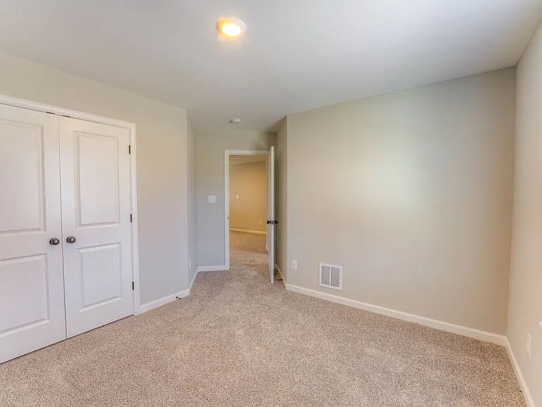 650-652 Ayers St — Photo 12