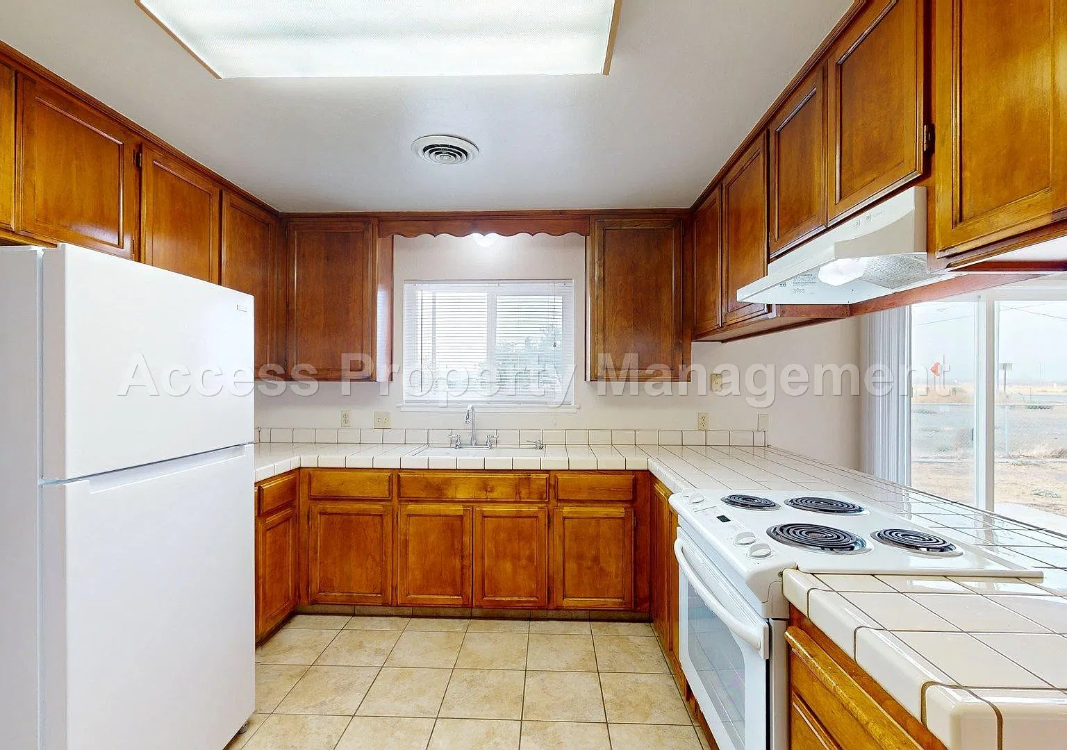 3 bed, 1760 sqft, $2,375 — Photo 4