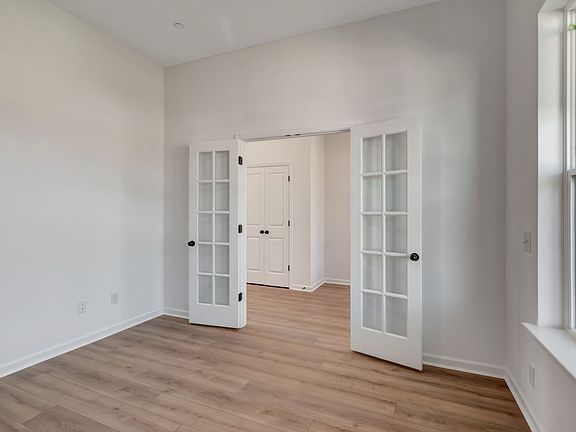 5th image of 1012 Inez Dr Lot 183