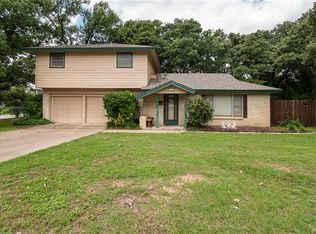 508 Sunset Dr, Euless, TX 76040