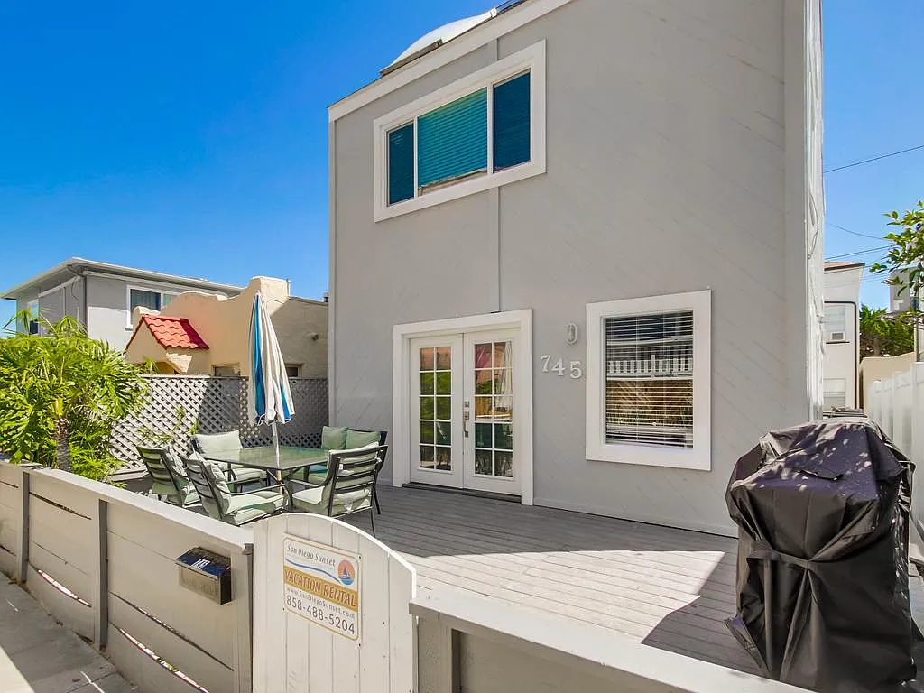 5 bed, 1700 sqft, $9,500 — Photo 1