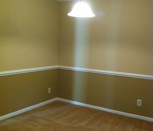 Upgraded paint & molding