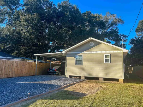 1015 E Jeanette St, Crowley, LA 70526