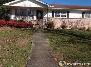 1711 Scenic Dr, Johnson City, TN 37604