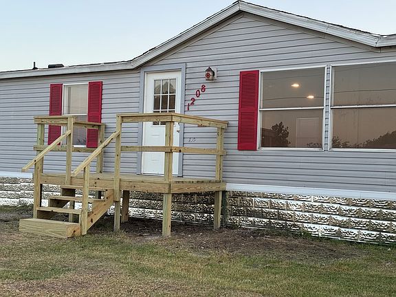 2nd image of 1208 Casa Ln