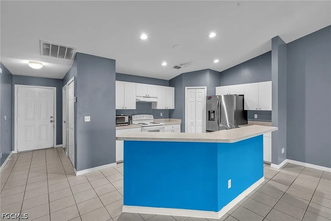 2 bed, 2.0 bath, 1200 sqft, $1,750 — Photo 4