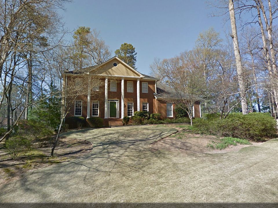 1st image of 530 Park Ln SE