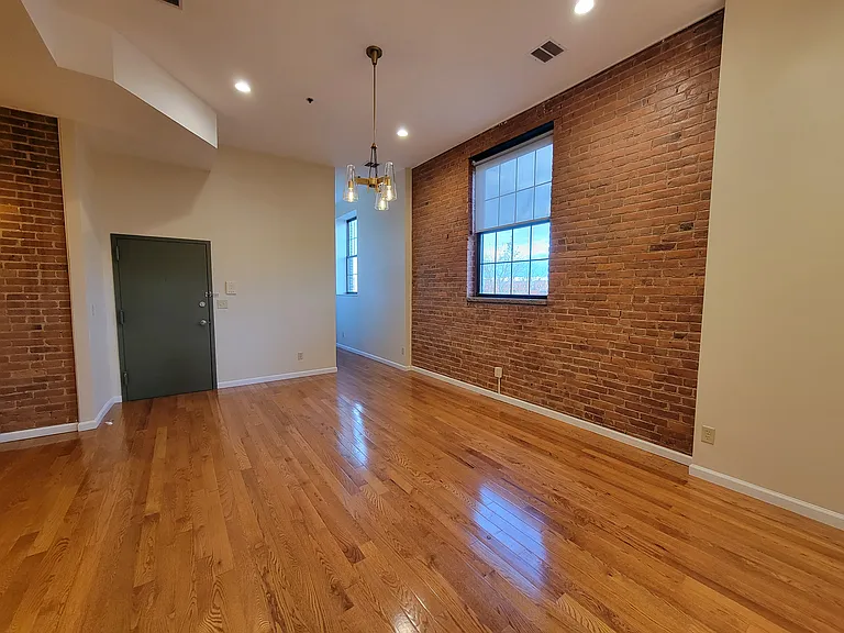 9 E 18th St #3 — Photo 11
