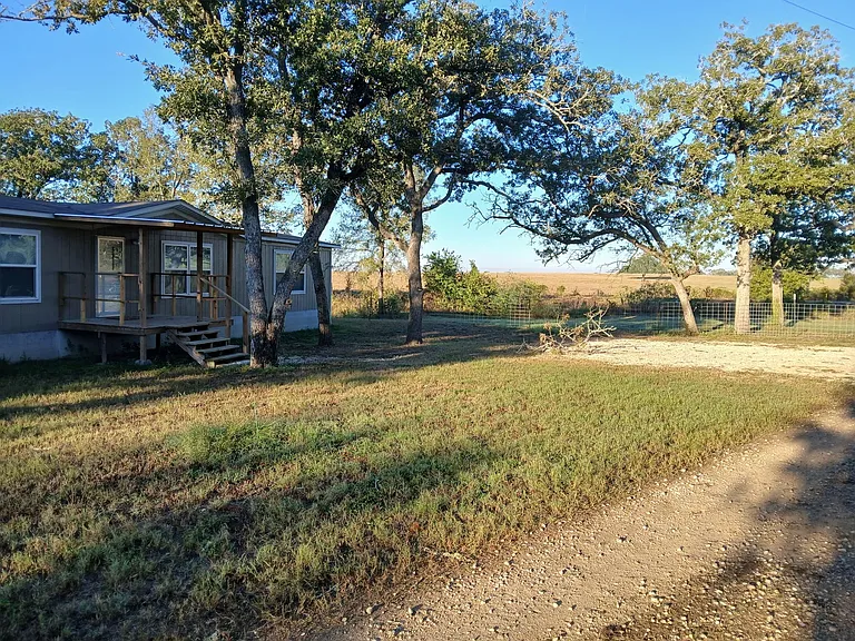 8717 FM 1115 #C — Photo 14