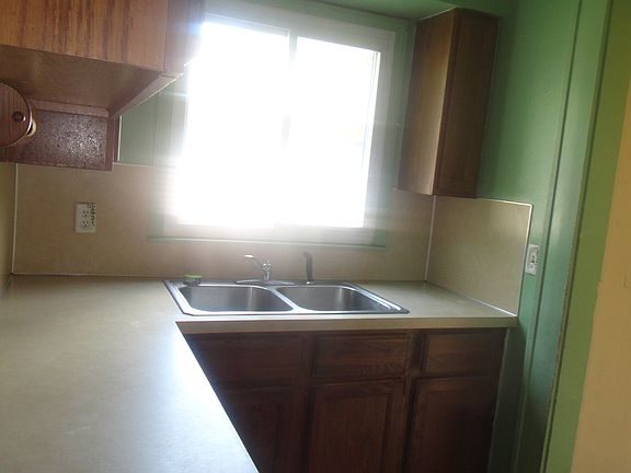 3rd image of 2524 Altoona St