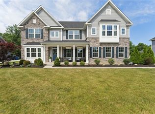 2394 Pendleton Ct, Avon, OH 44011
