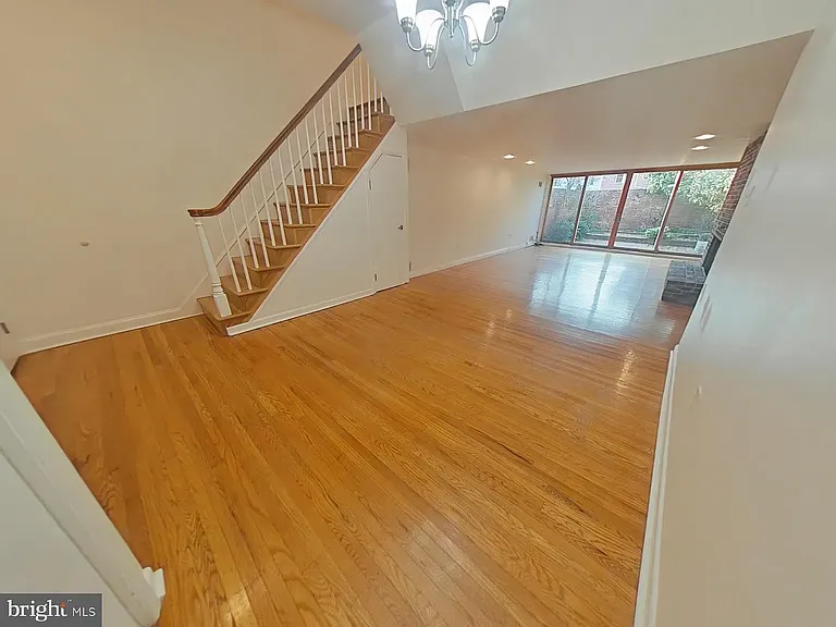1920 Lombard St #1 — Photo 10