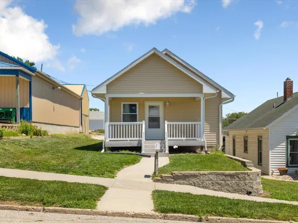 115 S 4th Ave, Logan, IA 51546
