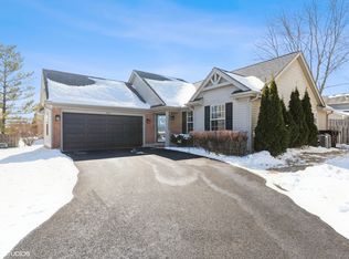 462 Rush Ct, Lake Zurich, IL