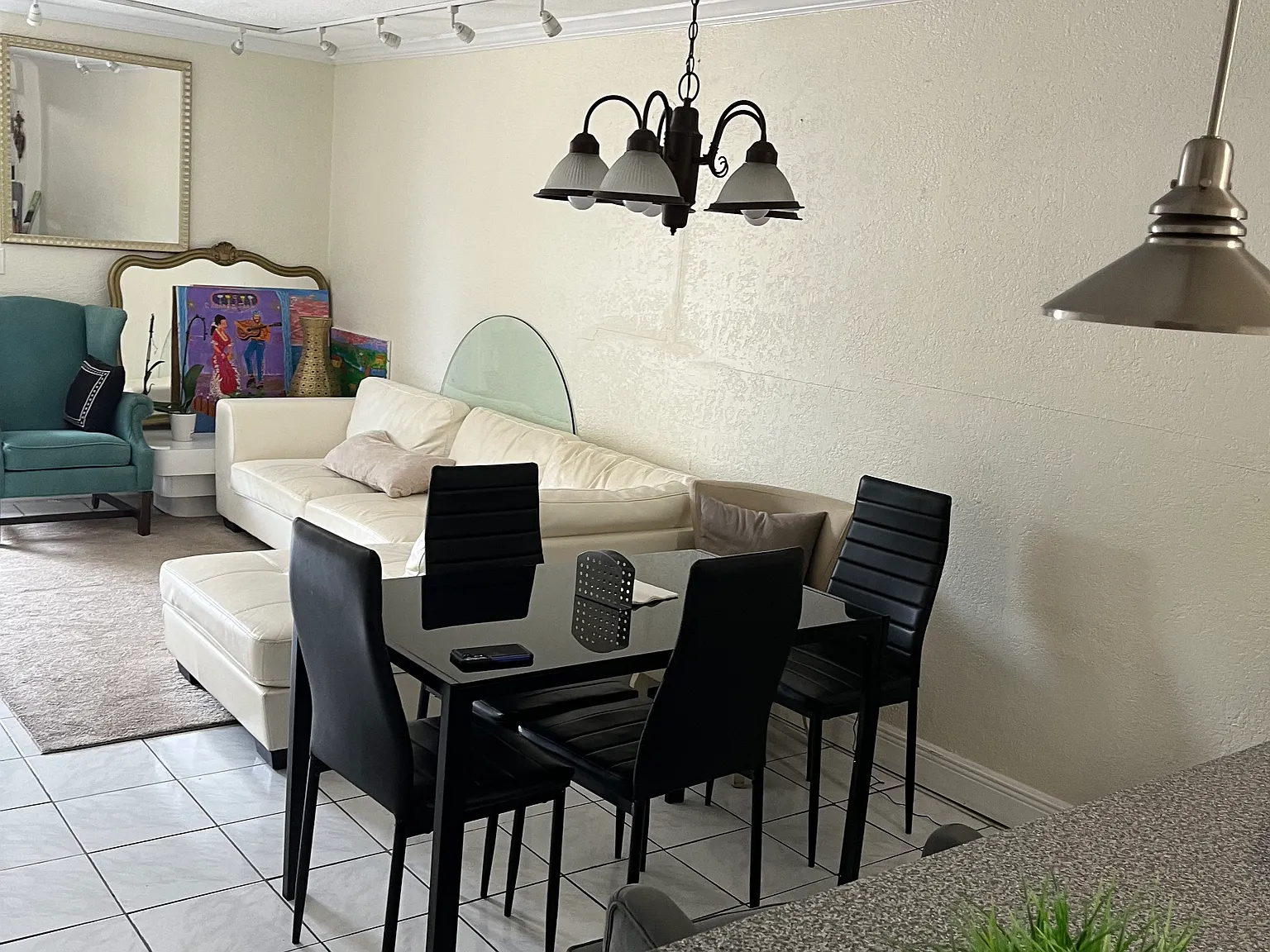 3 bed, 1120 sqft, $2,700 — Photo 3