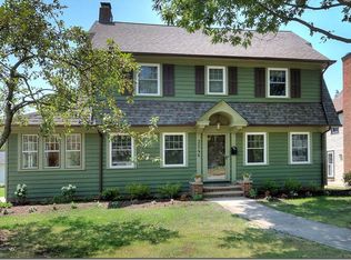 3246 Warrington Rd, Shaker Heights, OH 44120