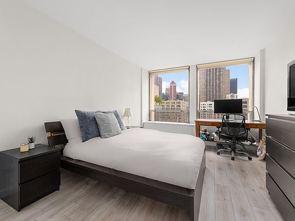 5th image of 330 E 33rd St APT 11K