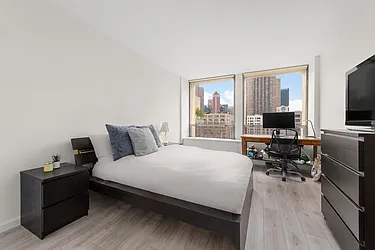 Rented by R New York
