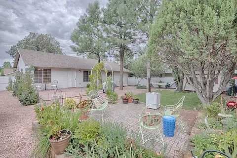1651 W Miller — Photo 7