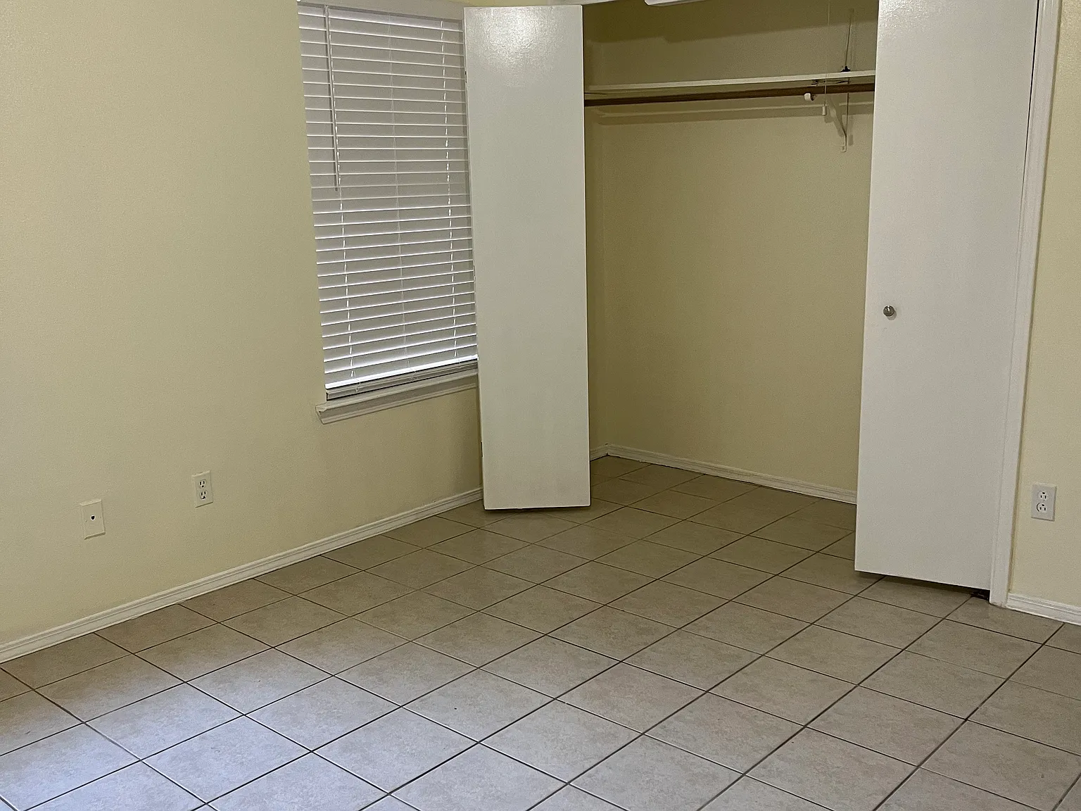 2 bed, 965 sqft, $1,500 — Photo 4