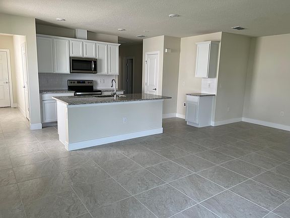 3rd image of 5341 Royal Point Ave