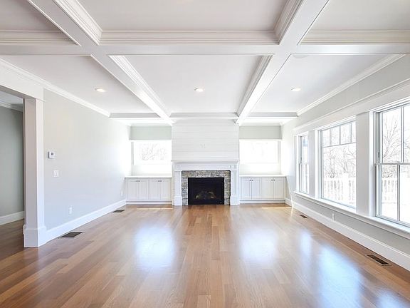 3rd image of 17 Analore Cir