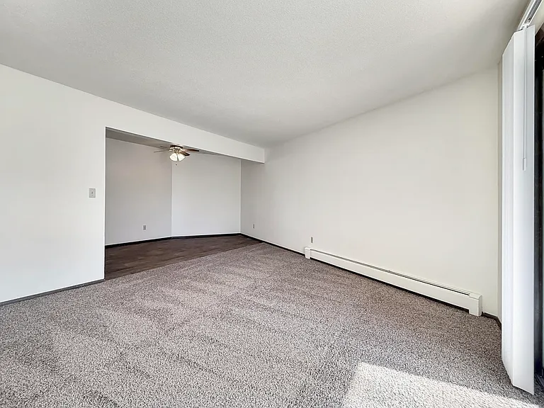 Southgate Apartments — Photo 7