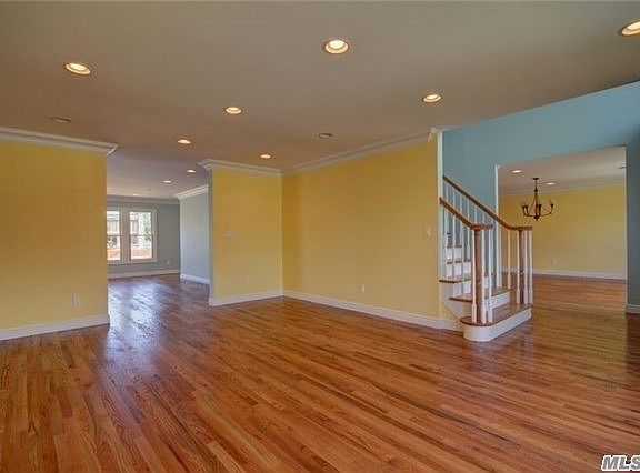 3rd image of 7 Jefferson Pl