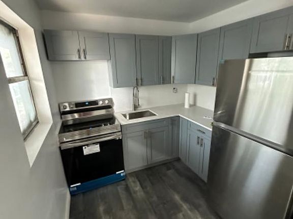 2nd image of 818 NW 3rd Ave #1