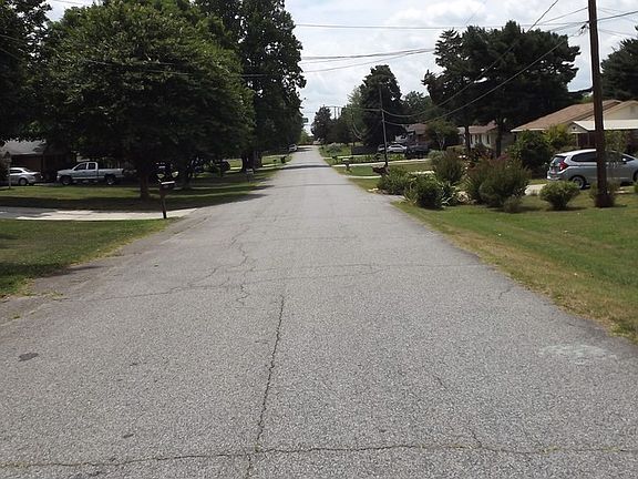 5th image of 124 Arthur Dr