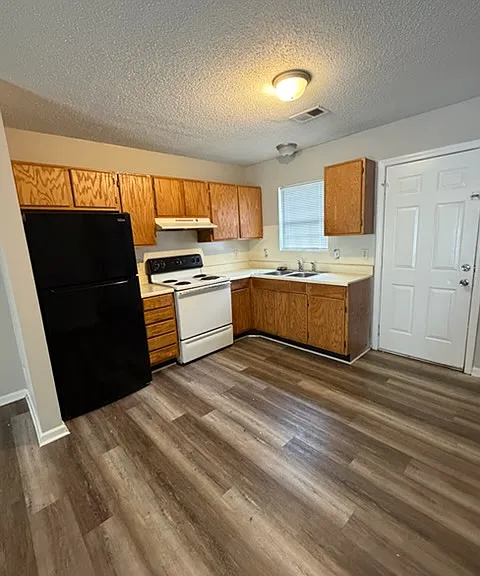1117 Carver Cir #B — Photo 3