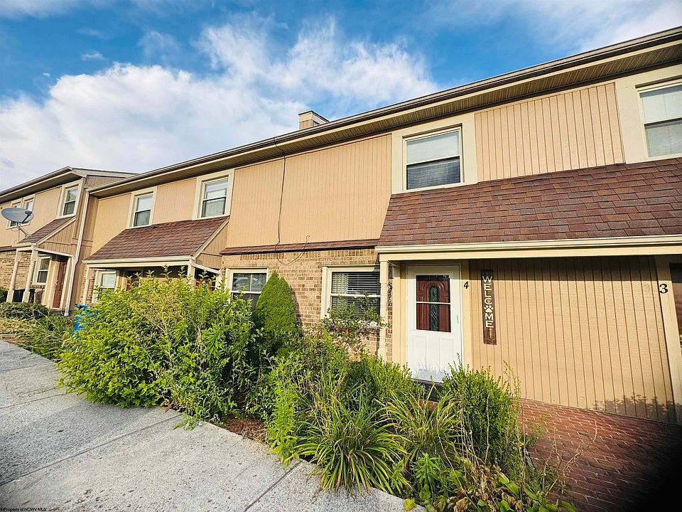 1st image of 93 Fleetwood Dr Unit 4