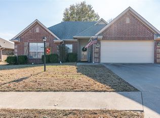 1363 Red Oak Dr, Alma, AR 72921