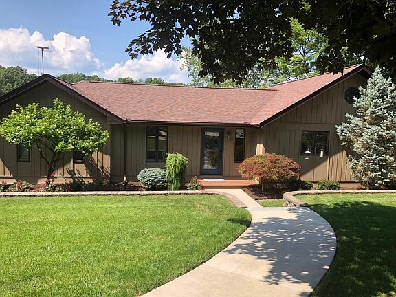 4th image of 336 Carpenter Dr
