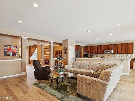 2nd image of 3717 Canton Cir
