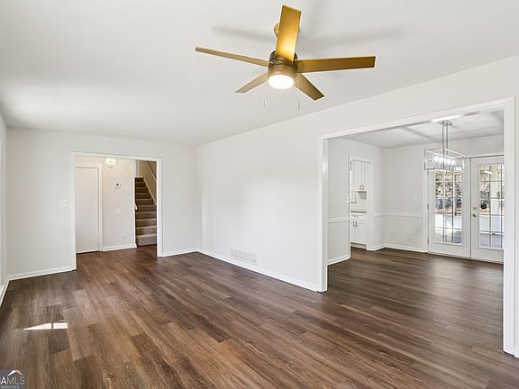 4th image of 2886 Jones Mill Rd