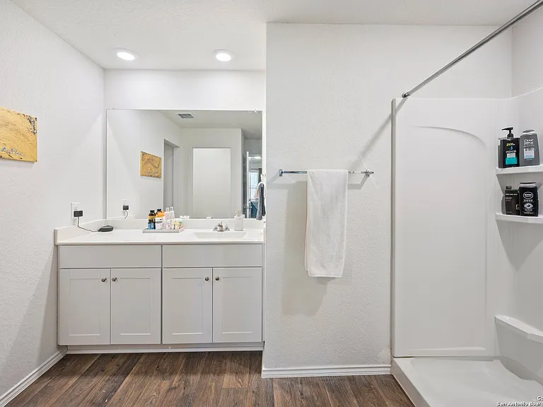 723 Armadillo Dr — Photo 15